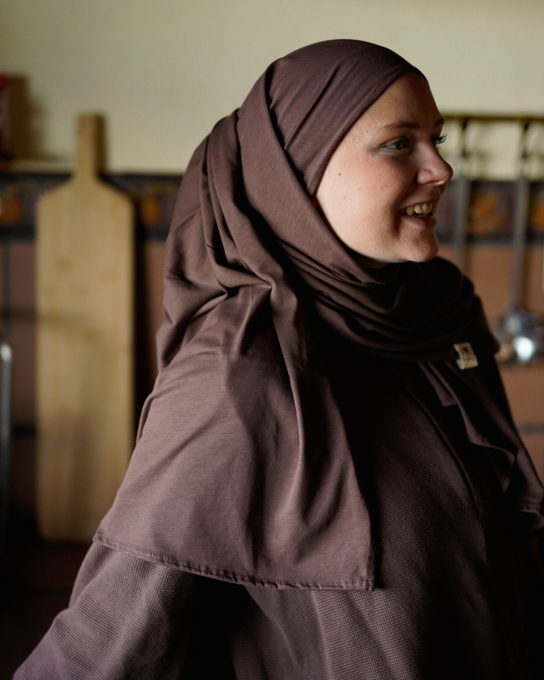 Lightweight jersey hijab "Hava" made from 100% organic cotton (Mousse au Chocolat)