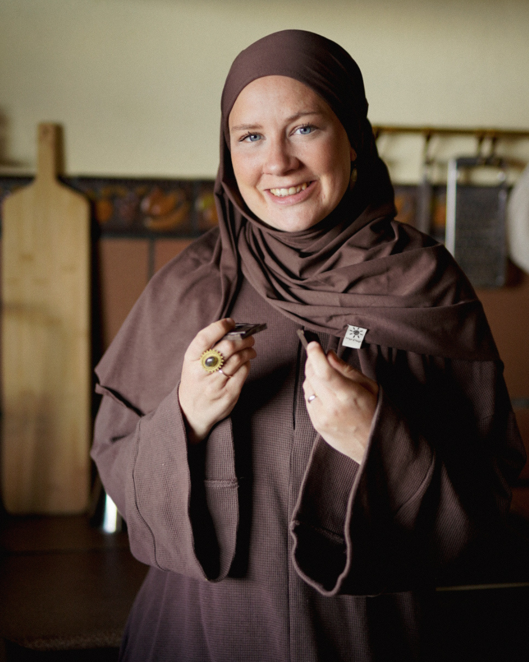 Lightweight jersey hijab "Hava" made from 100% organic cotton (Mousse au Chocolat)