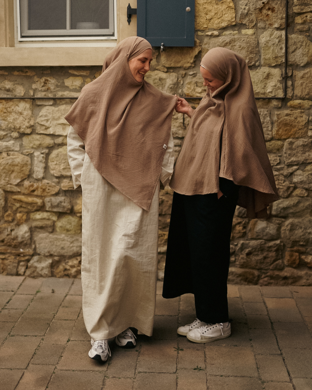 Muslin Khimar made from organic cotton Taupe