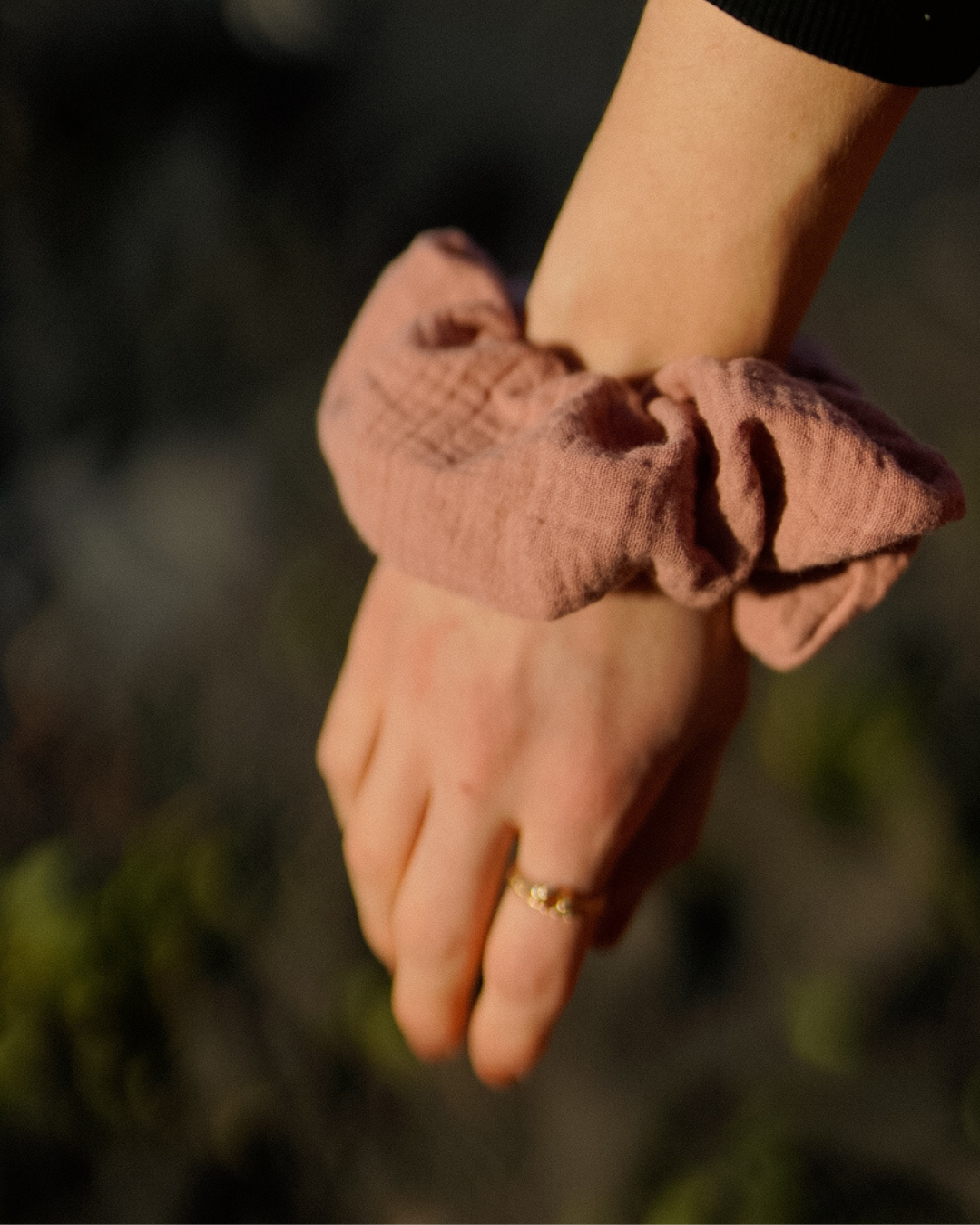 Nature Scrunchie (Muslin Old Blush)