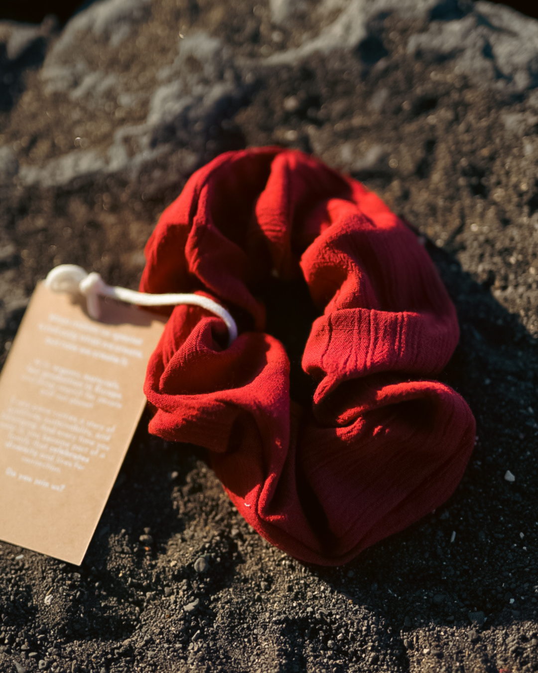 Nature Scrunchie (Sandy Ruby)