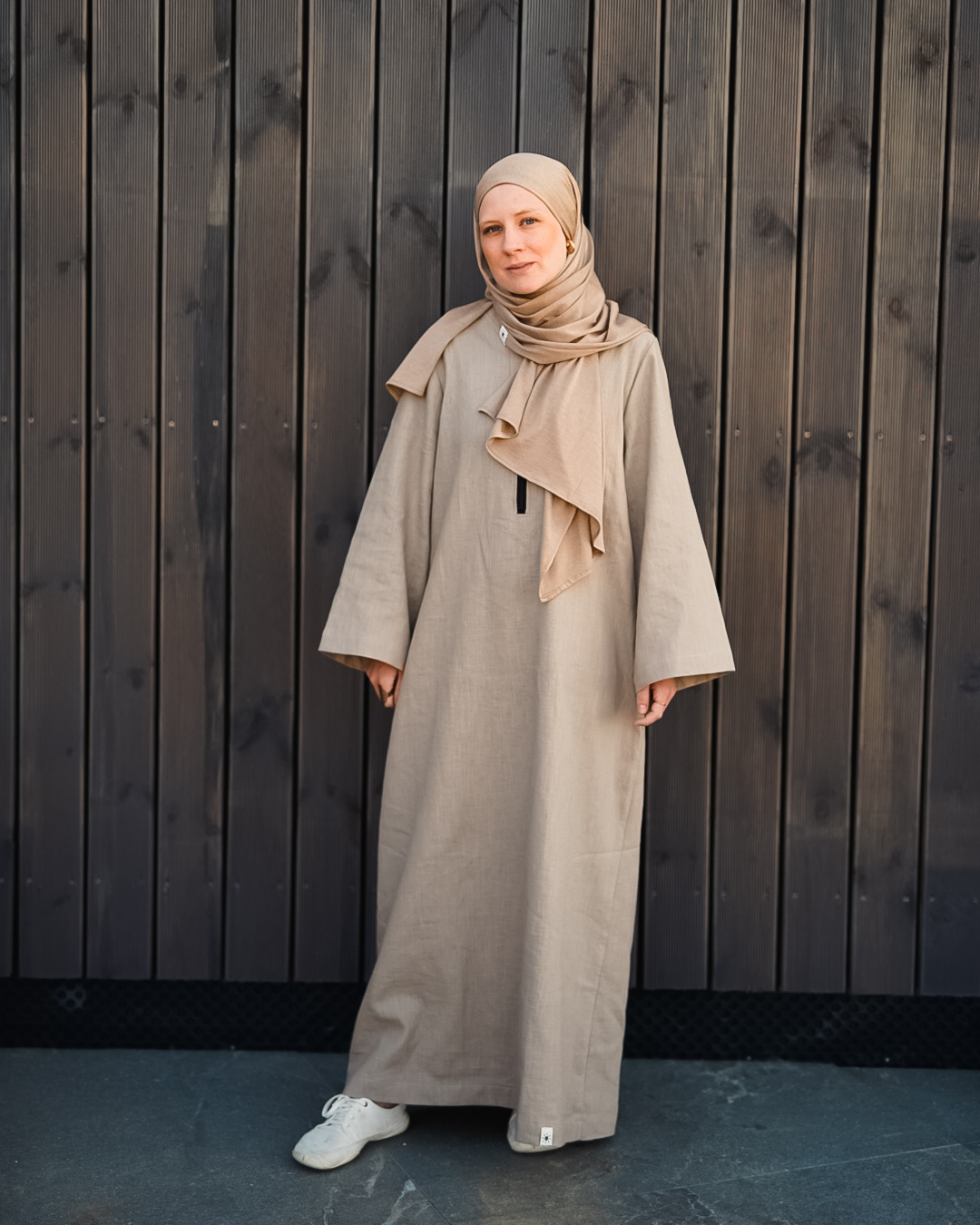 Linen abaya? Or rather a polyester sham?