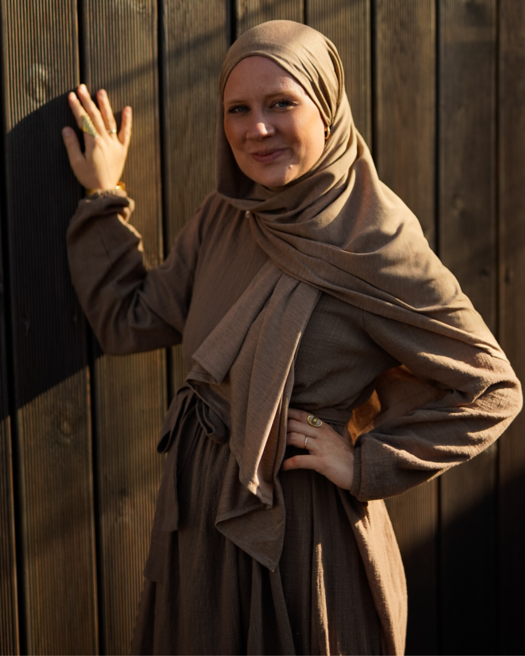 Premium jersey hijab "Mariposa" made of silk and organic cotton (hazelnut)