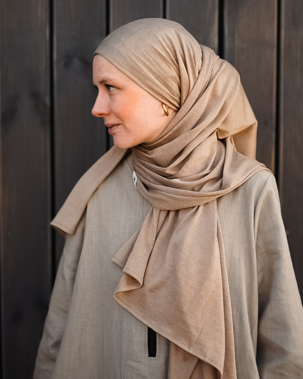 Premium jersey hijab "Mariposa" made of silk and organic cotton (beige)
