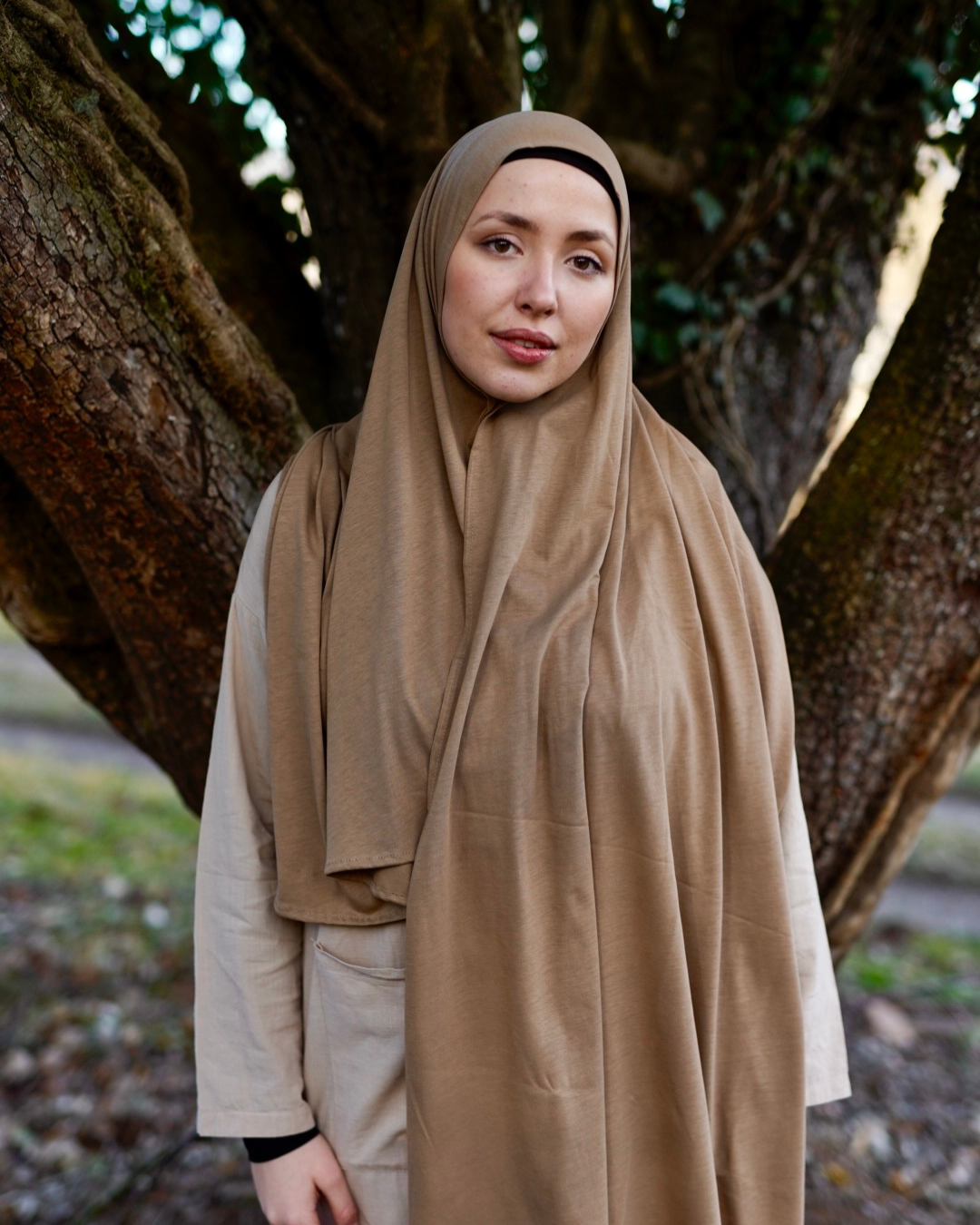 Lightweight jersey hijab "Hava" made from 100% organic cotton - Warm Almond