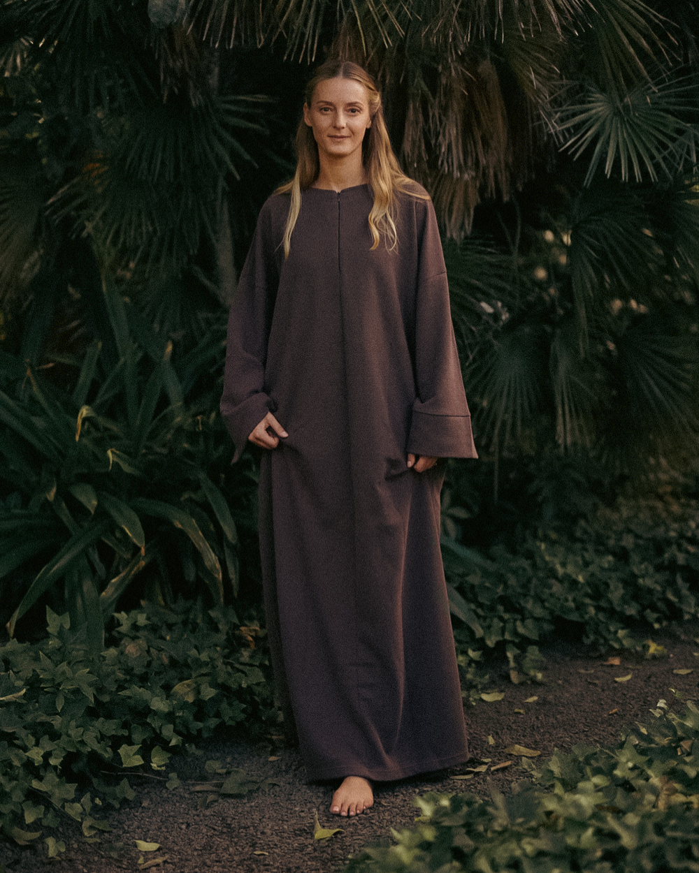 Warm "Laila" abaya made from organic cotton (Mousse au Chocolat)