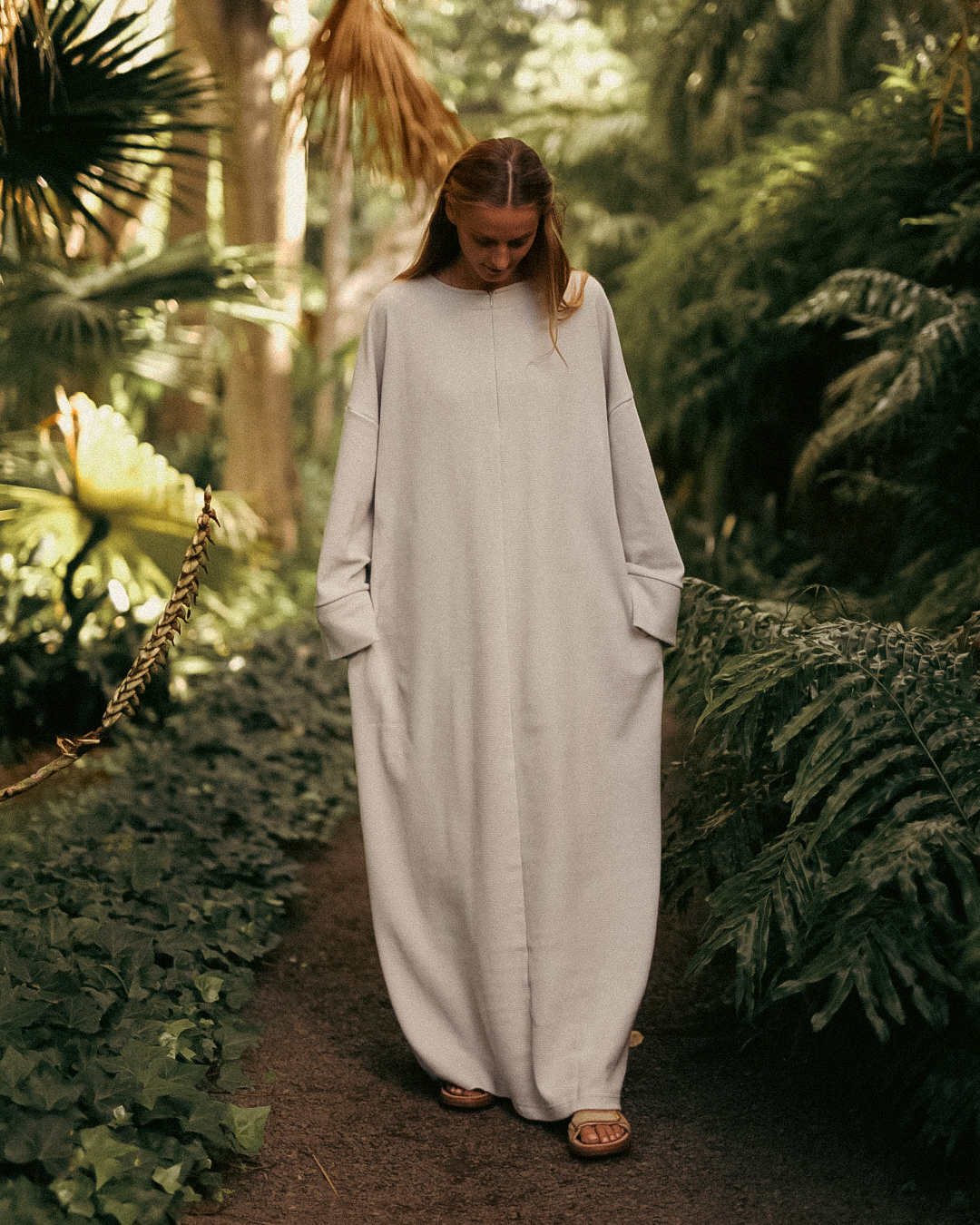 Warm "Laila" abaya made from organic cotton (Cloud Dancer)