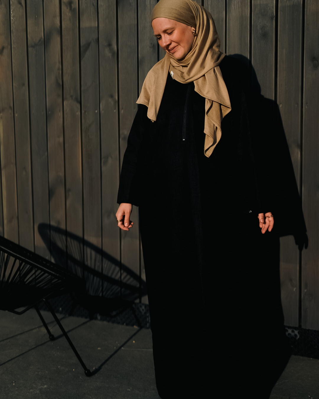 Linen abaya "Alma" with cotton - black