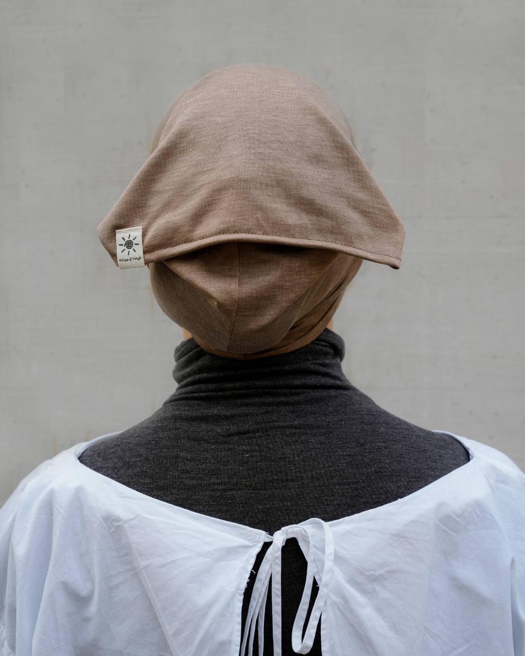 Tube bonnet made of silk and organic cotton "Mariposa" (hazelnut)
