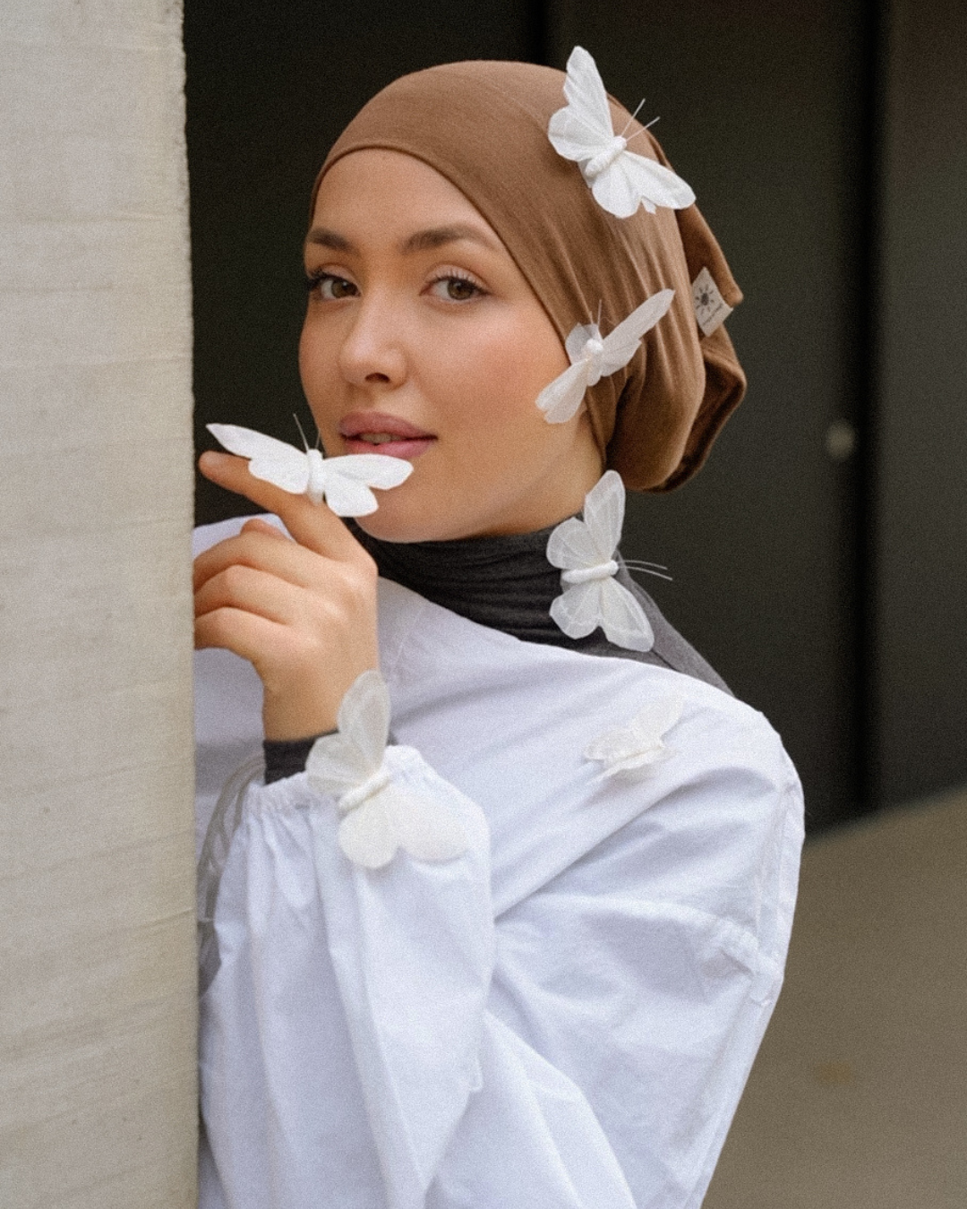 Tubular bonnet made of silk and organic cotton "Mariposa" (Chestnut)