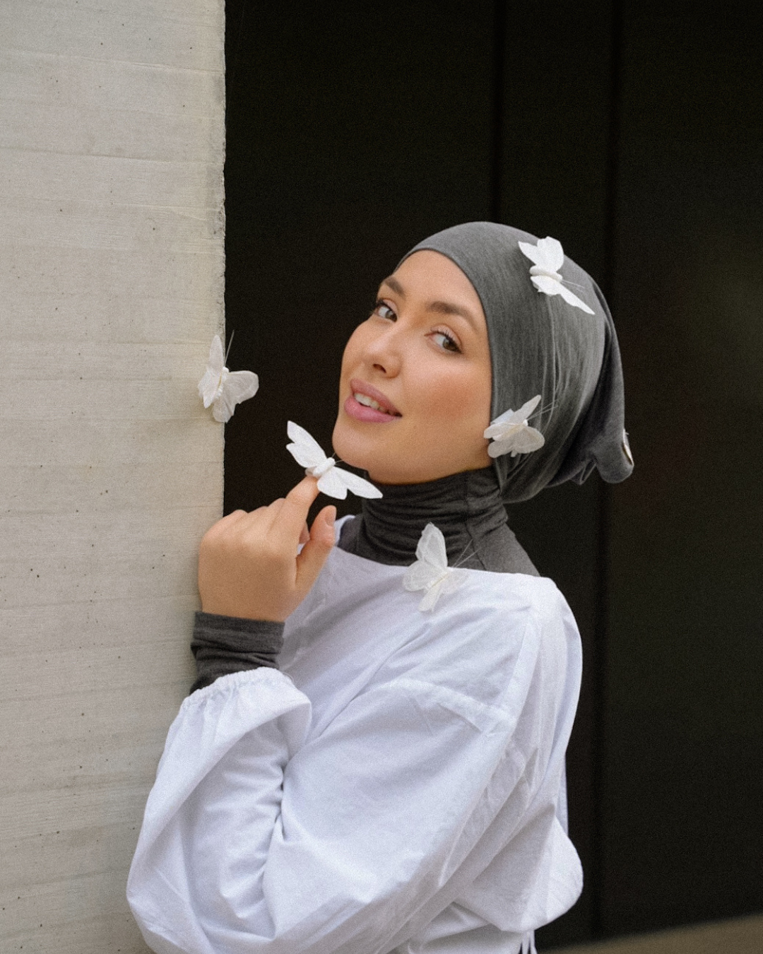 Tube bonnet made of silk and organic cotton "Mariposa" (Grey Melange)