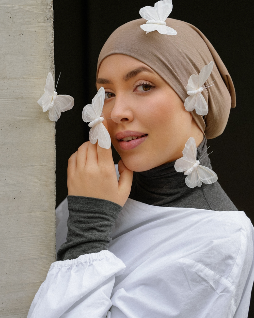 Tube bonnet made of silk and organic cotton "Mariposa" (hazelnut)