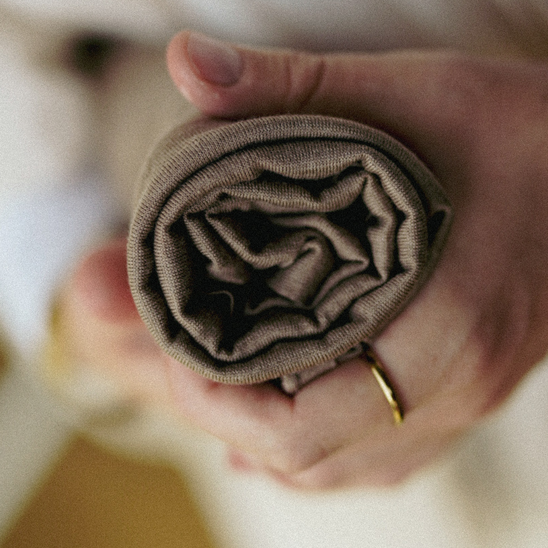 Premium jersey hijab "Mariposa" made of silk and organic cotton (hazelnut)