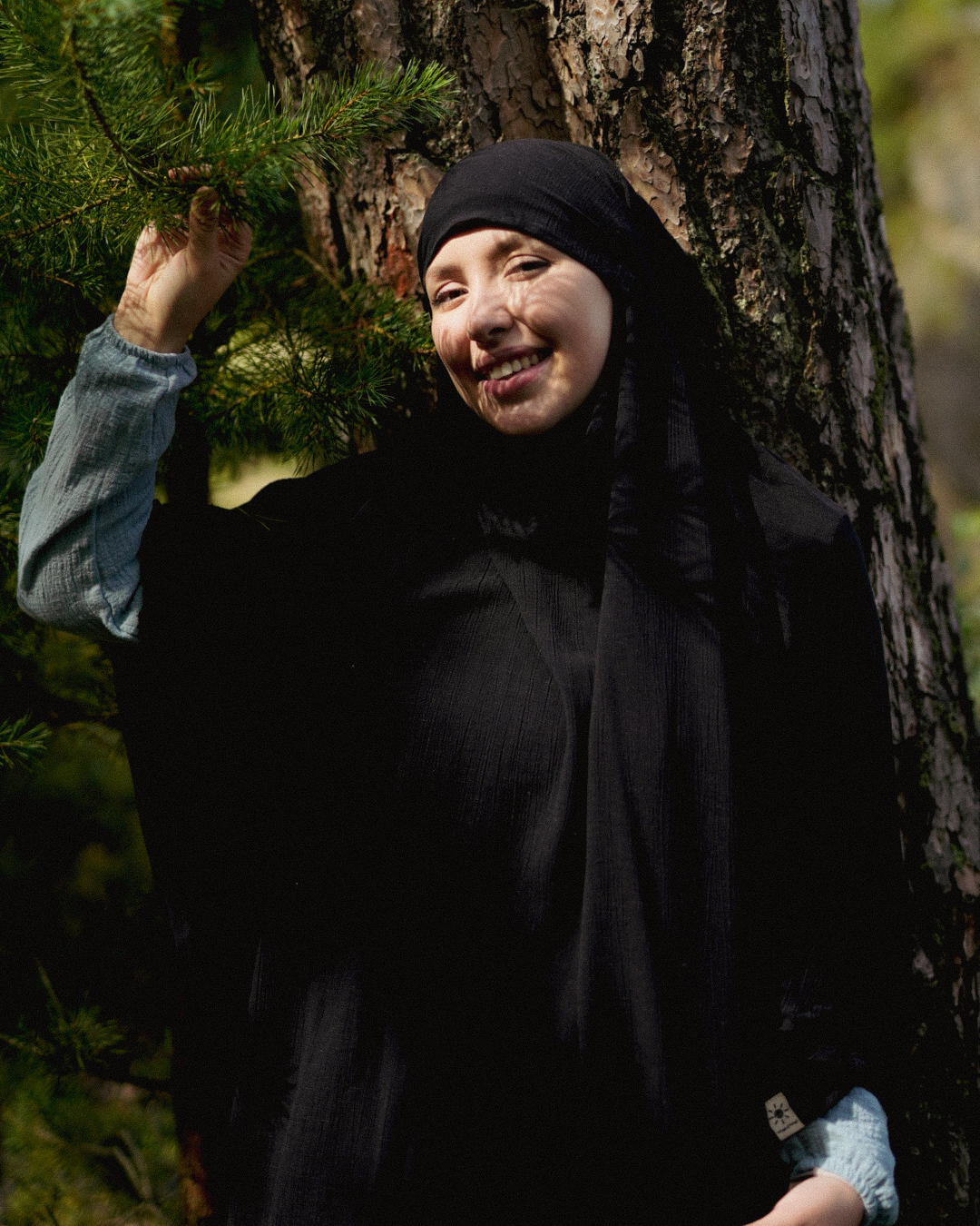 Khimar Sandy in viscose and linen (Black)