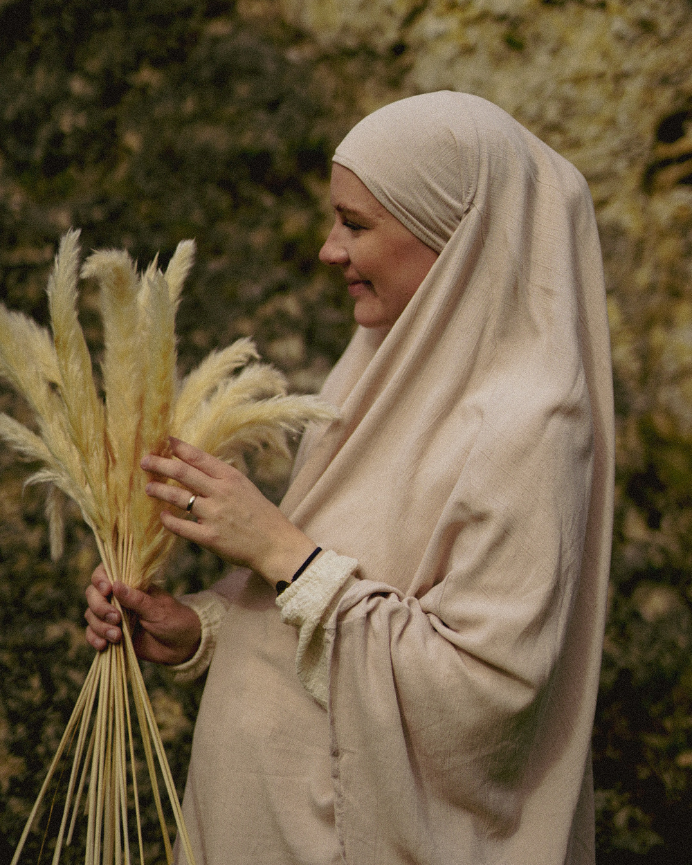 Sandy Crinkle Khimar in viscose and linen (Linen Beige)