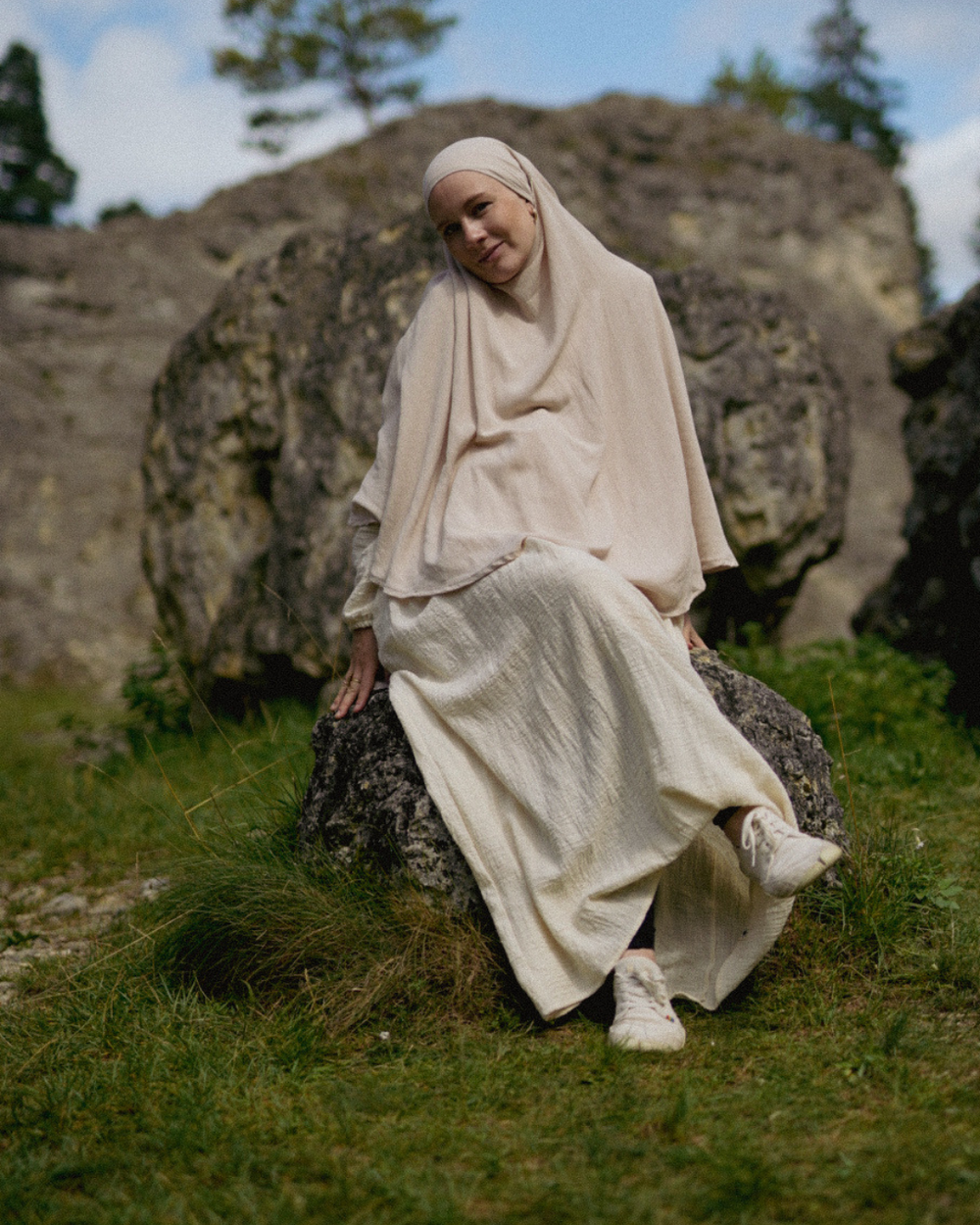Sandy Crinkle Khimar in viscose and linen (Linen Beige)