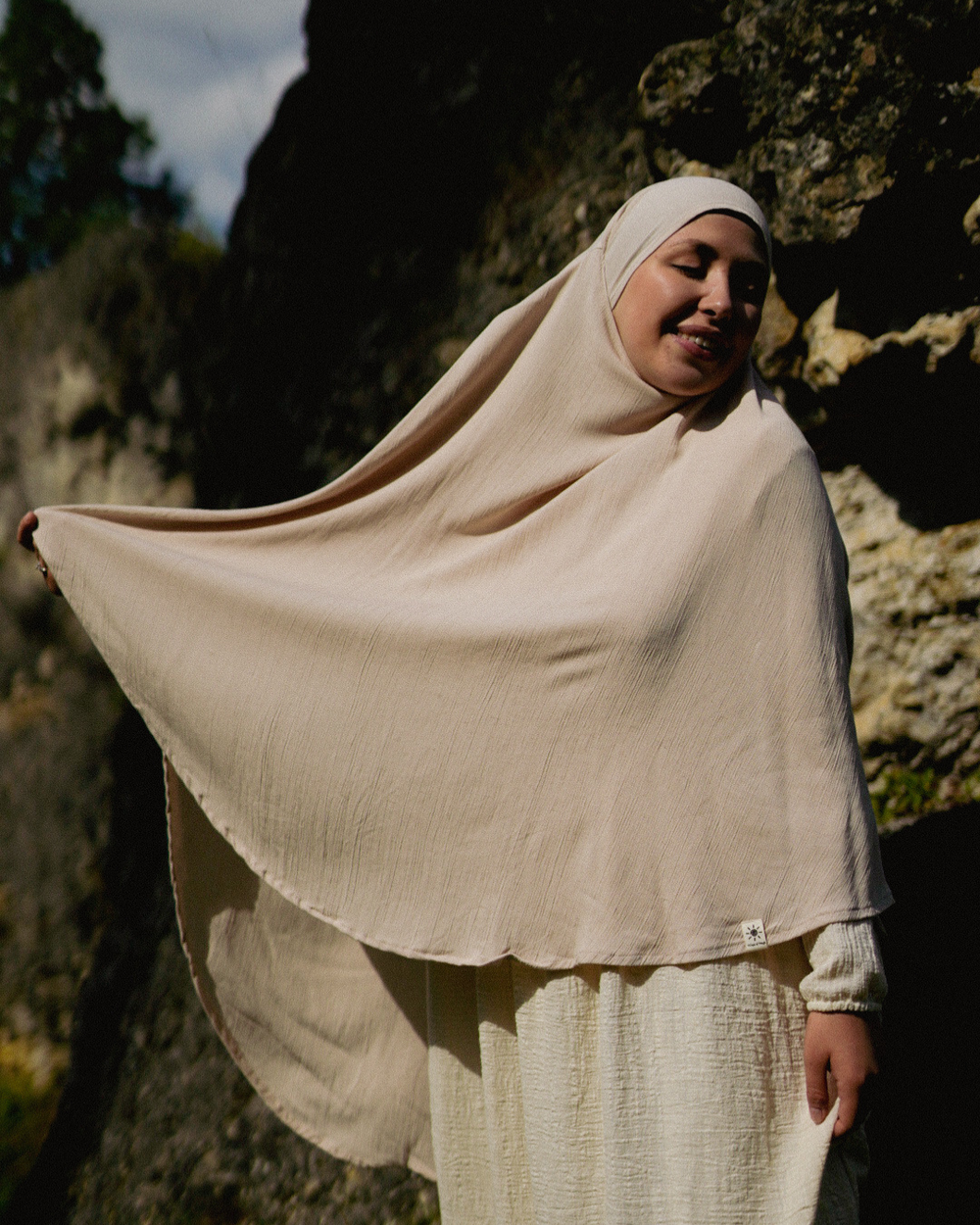 Sandy Crinkle Khimar in viscose and linen (Linen Beige)