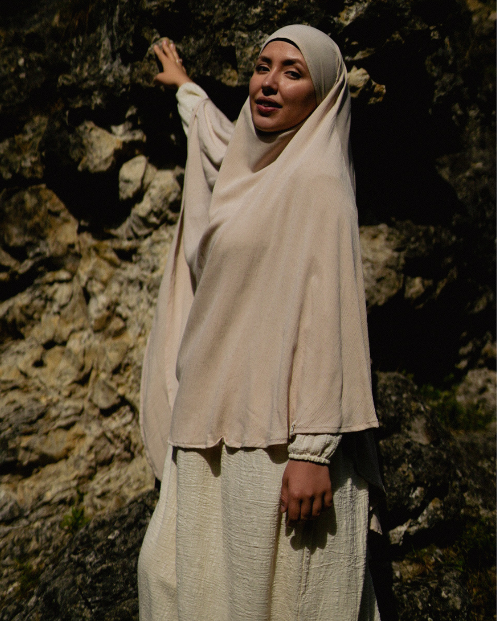 Sandy Crinkle Khimar in viscose and linen (Linen Beige)
