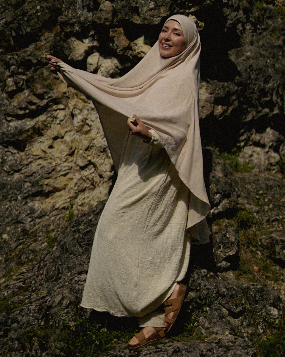 Sandy Crinkle Khimar in viscose and linen (Linen Beige)