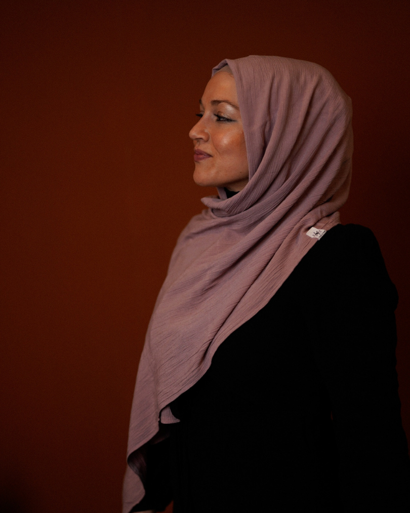 Crinkle chiffon hijab "Sandy" made of viscose and linen (Lilac)