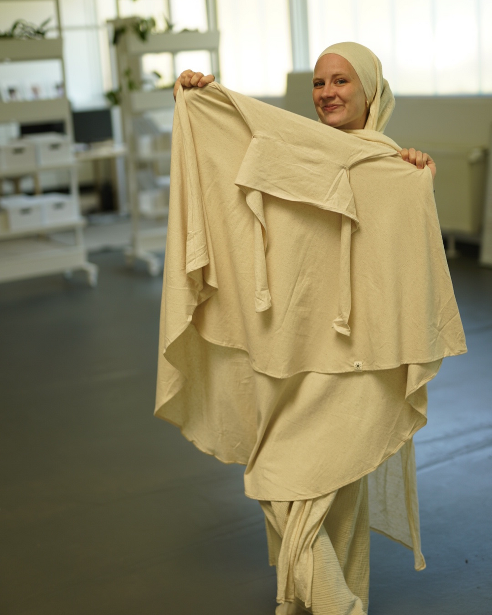 Limited edition Eid Khimar made of cotton and linen - "Vanilla"