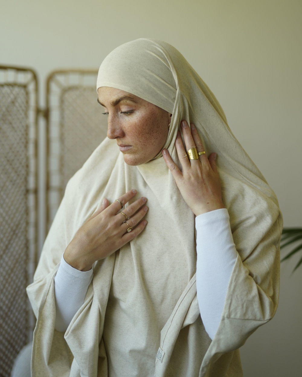 Limited edition Eid Khimar made of cotton and linen - "Vanilla"