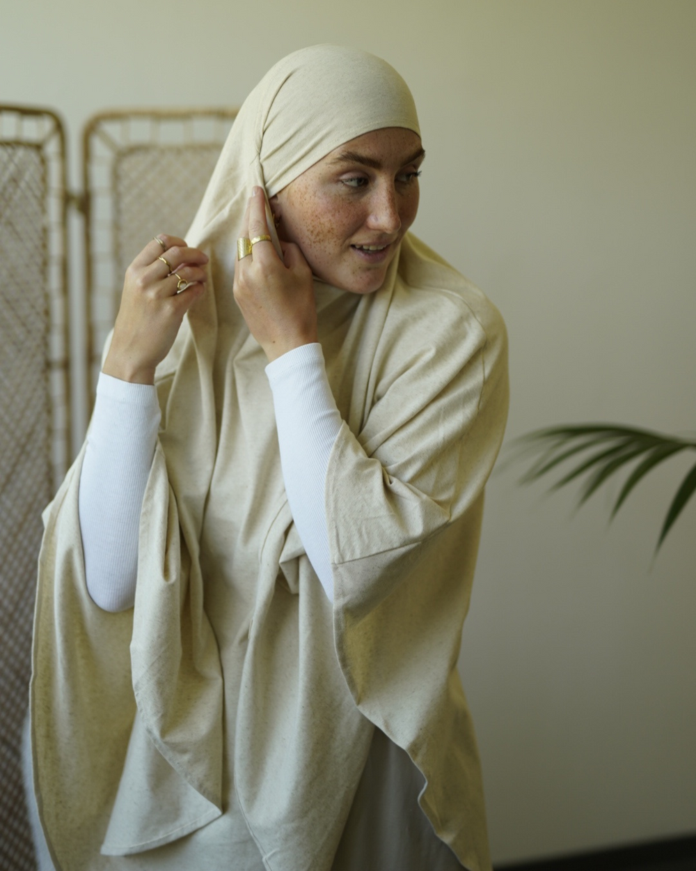Limited edition Eid Khimar made of cotton and linen - "Vanilla"