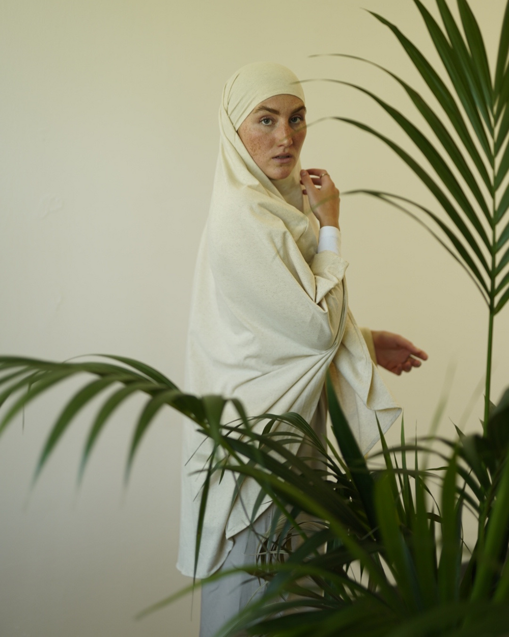Limited edition Eid Khimar made of cotton and linen - "Vanilla"