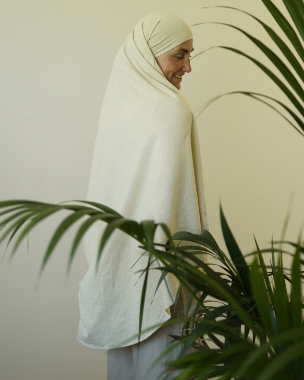 Limited edition Eid Khimar made of cotton and linen - "Vanilla"