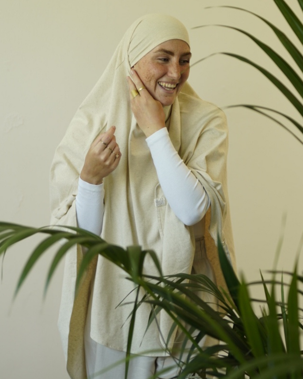 Limited edition Eid Khimar made of cotton and linen - "Vanilla"