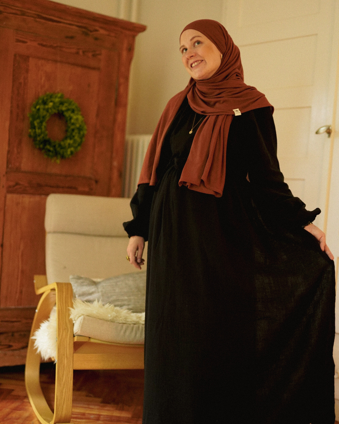 Breastfeeding-friendly wrap abaya "Lunaria" made from organic cotton (Noir)