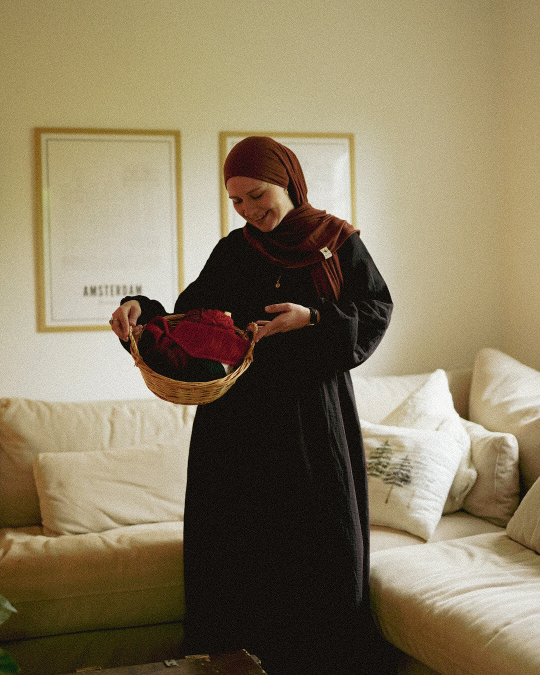 Breastfeeding-friendly wrap abaya "Lunaria" made from organic cotton (Noir)