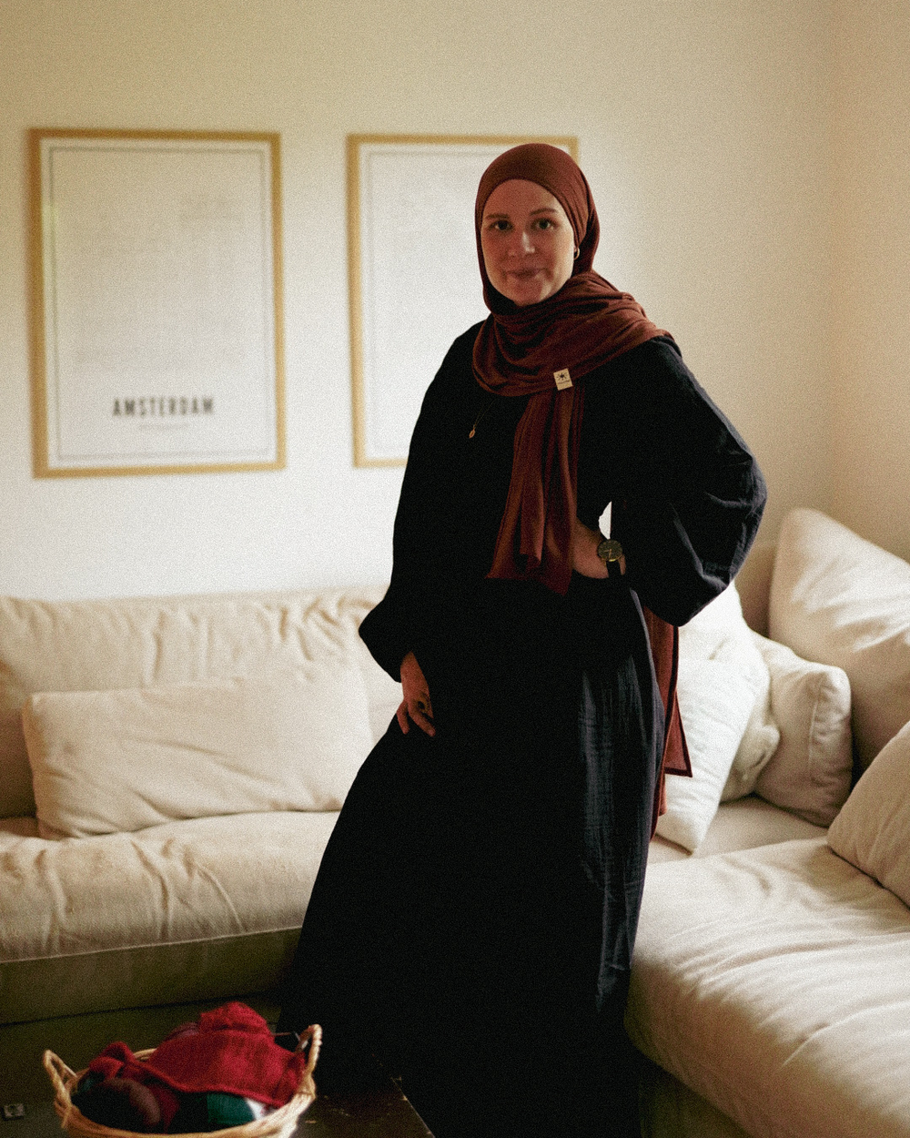 Breastfeeding-friendly wrap abaya "Lunaria" made from organic cotton (Noir)
