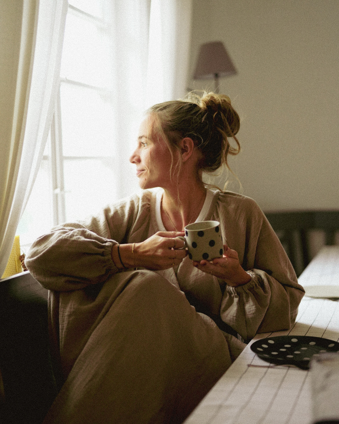 Breastfeeding-friendly wrap abaya "Lunaria" made from organic cotton (Vintage Taupe)