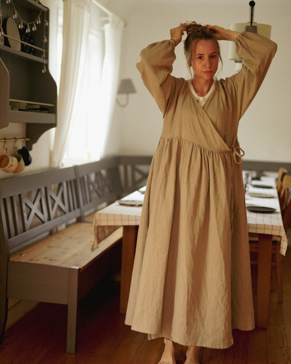 Breastfeeding-friendly wrap abaya "Lunaria" made from organic cotton (Vintage Taupe)